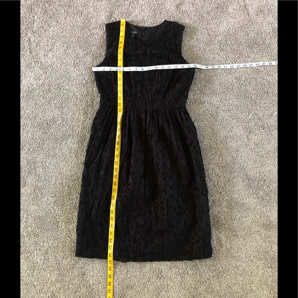 TALBOTS 100%Cotton Dress size 2 Sheath Textured Flowers  black pencil straight - Picture 4 of 14